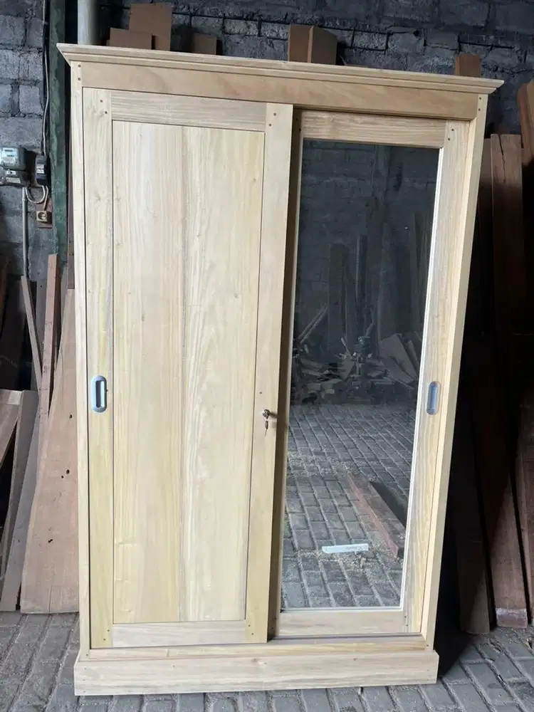 Lemari 2 pintu sleding