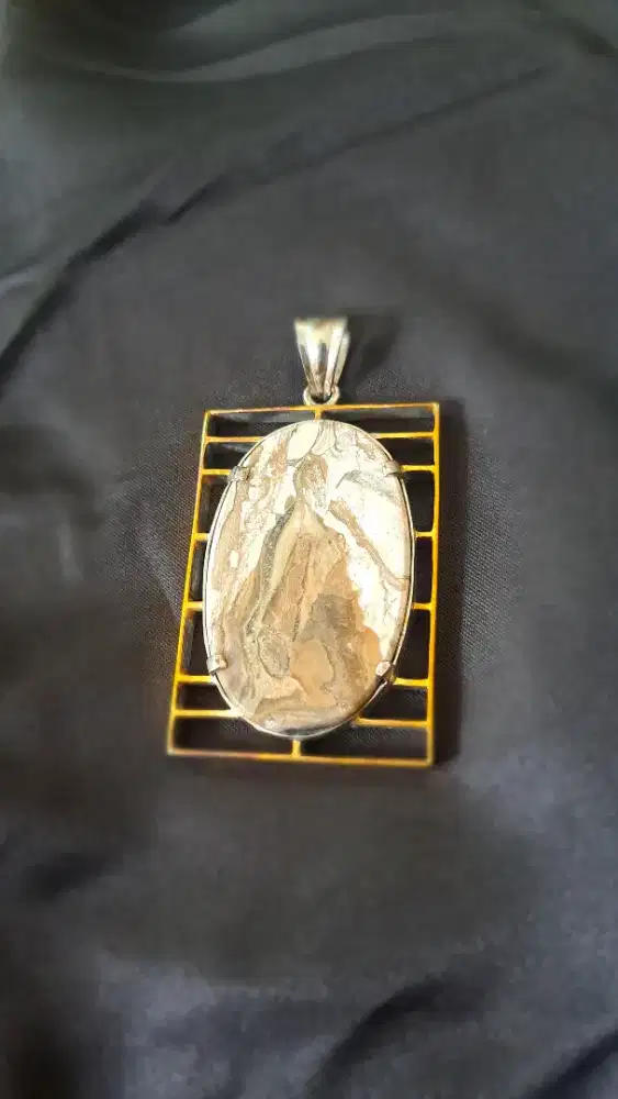 Jasper upik abu/ Cinderela