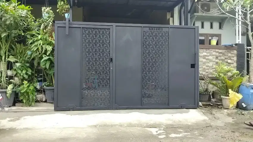 Pintu pagar plat cutting double geser