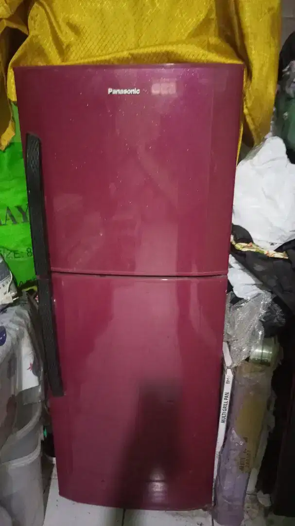 Jual Kulkas 2 Pintu Panasonic NR B222R (Nego s/d jadi)
