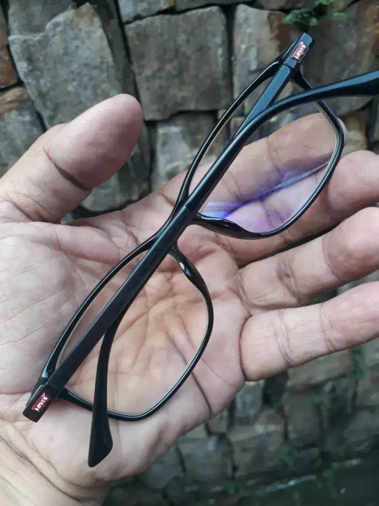 Antik mulus banget kaca mata baca merk levis orisinil