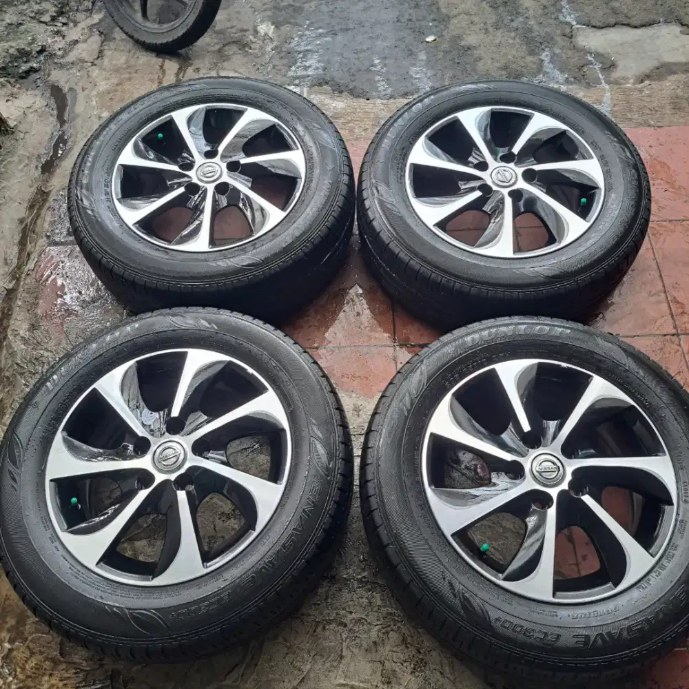 Velg dan ban r16 nissan serena bisa tt