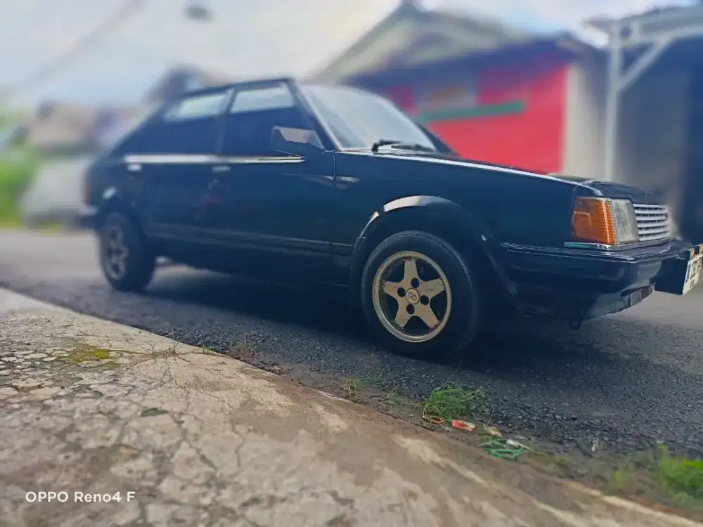 Mazda 323 Hb THN 1982 lengkap hidup