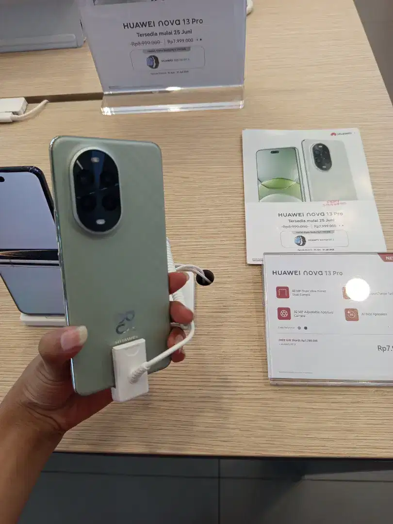 CICILAN HUAWEI NOVA 13 PRO PAKE PROMO BUNGA SPESIAL O% HOME CREDIT