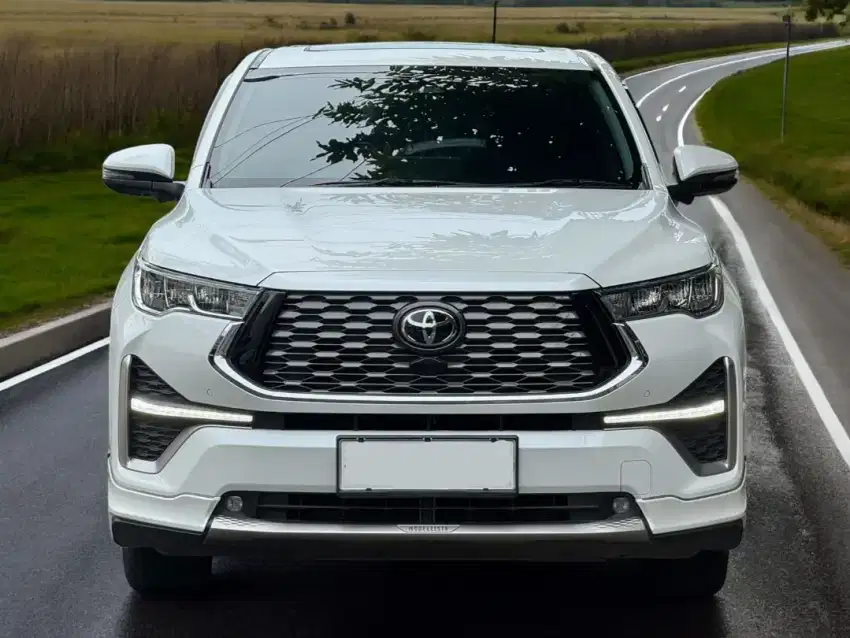 Toyota Zenix Q TSS.2.0 Hybrid modelista AT km 6Rb Seperti baru