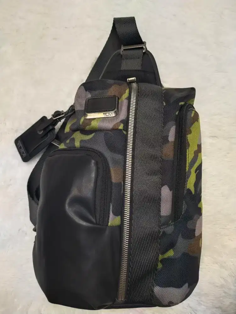 Luxury TUMI army style sangat keren dan cakep banget