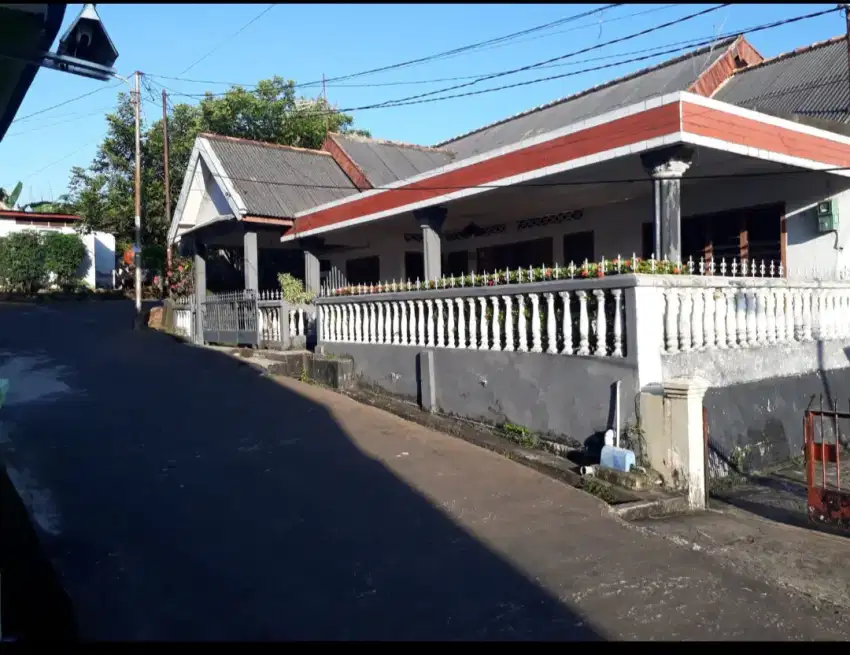 Dijual Rumah tanah Luas  Tengah Kota Jalan Tjut Nyak Dien Palembang