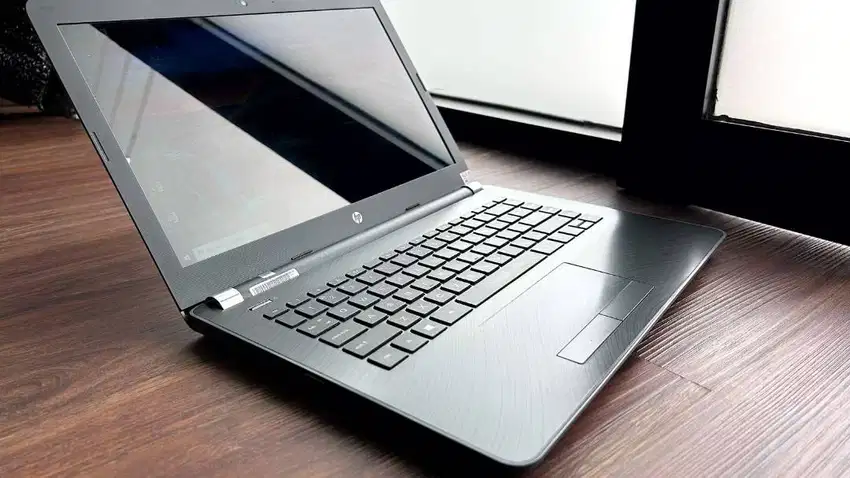 Laptop Hp BW017Au AMD A9 Ram 8GB Mulus Like New