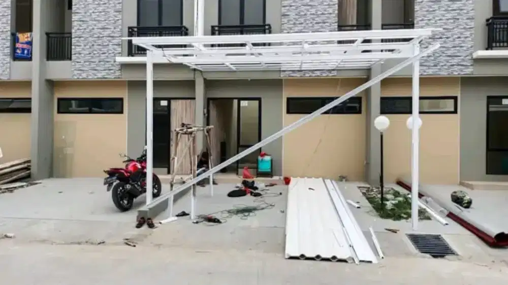 Pemasangan kanopi baja ringan