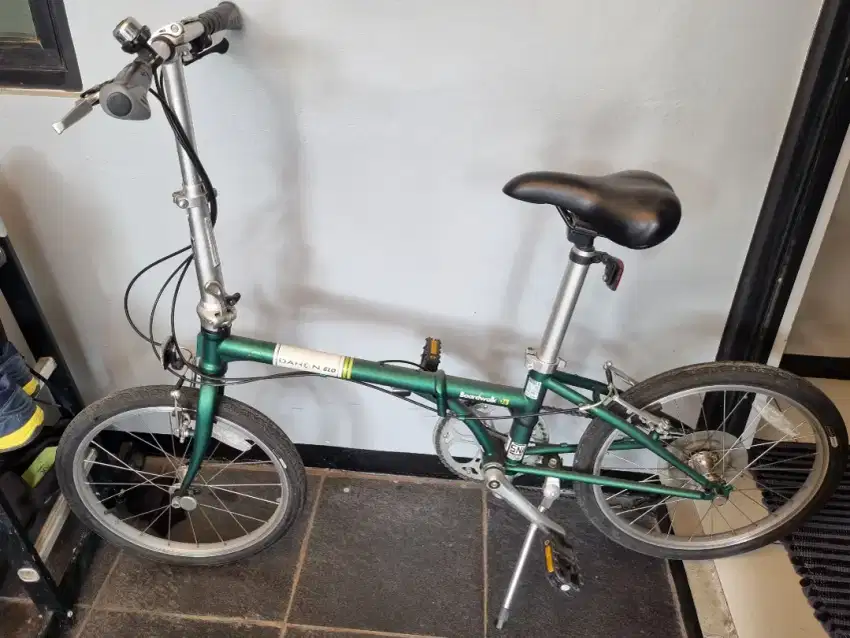 Sepeda Lipat Dahon Boardwalk D8 warna hijau