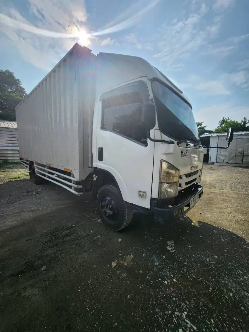 Truk Box Isuzu NMR81 CDD Longbox