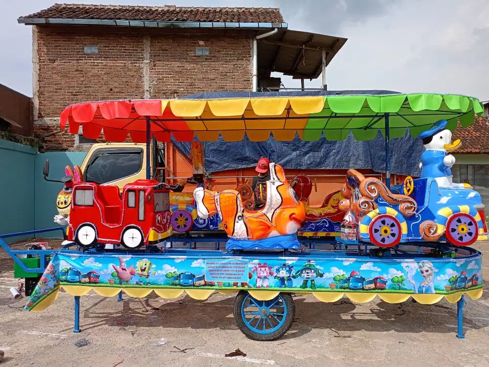 odong odong kereta panggung fiber terbaru