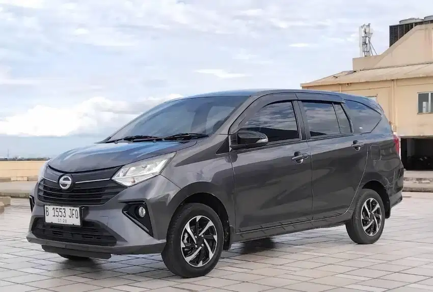 (Dp.5jt Low km) Daihatsu Sigra R MT 2022
