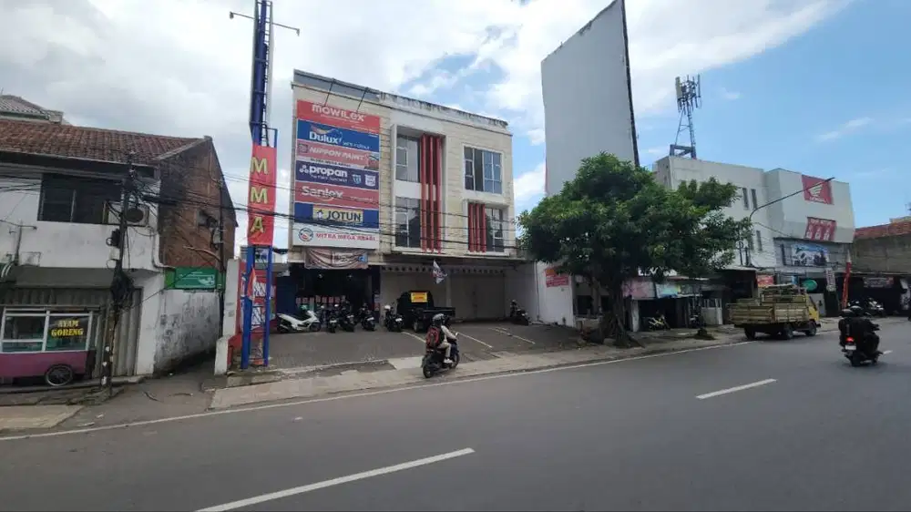 Disewakan Ruko komersiil lokasi Kiaracondong, sayap Gatot Subroto