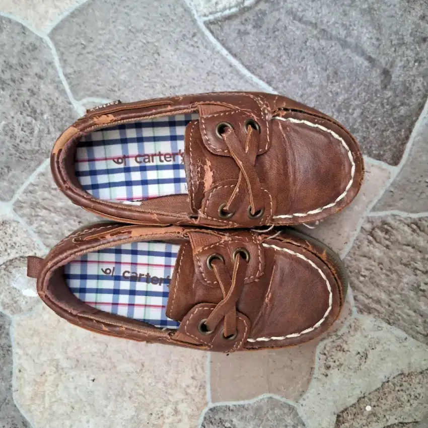 Sepatu anak carters second