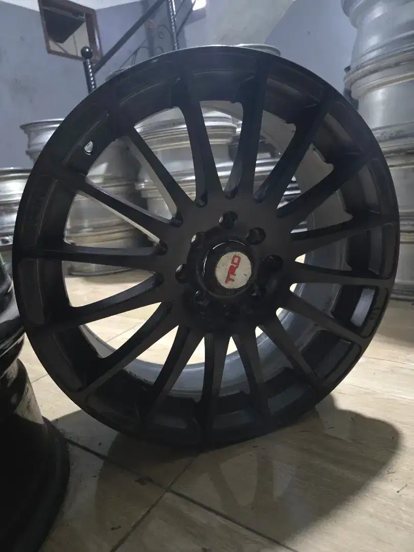 Velg R17 pcd 4x100/114 lebar 75 et40