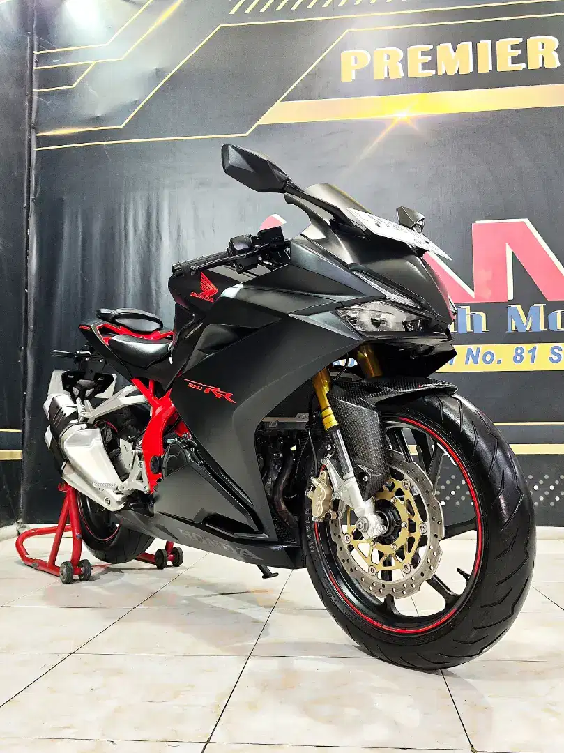 Cbr250rr  black matte km.18rb super 2019 gass. Anugerah motor rungkut