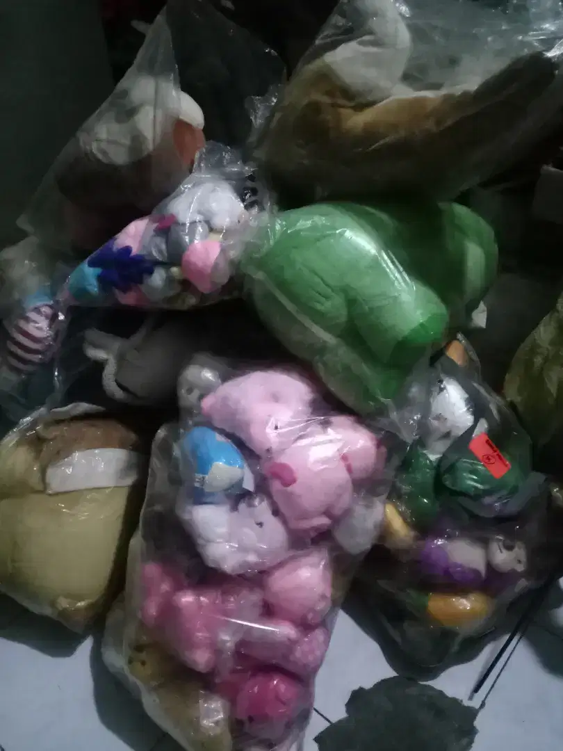 Boneka besar Dan Kecil