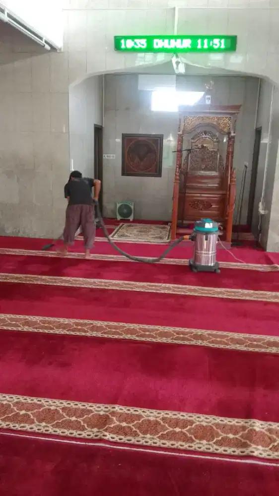 POLES LANTAI ,CUCI KARPET ,JASA BERSIH RUMAH,KANTOR,GUDANG,PABRIK