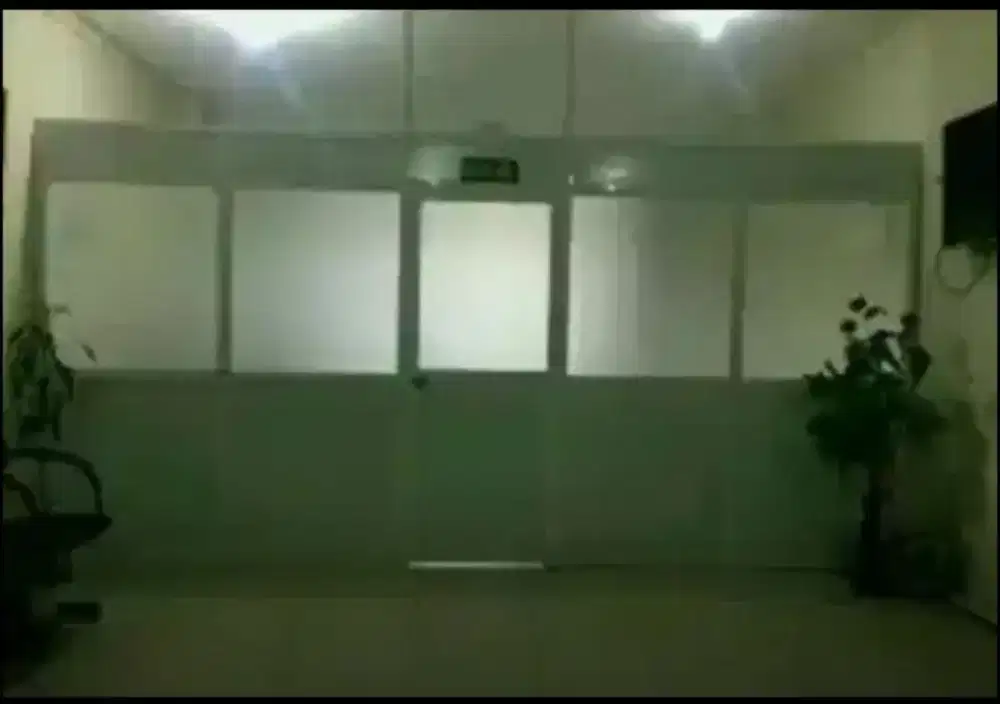 Ada stiker kaca peredam panas UV ada stiker Sanblas kaca film