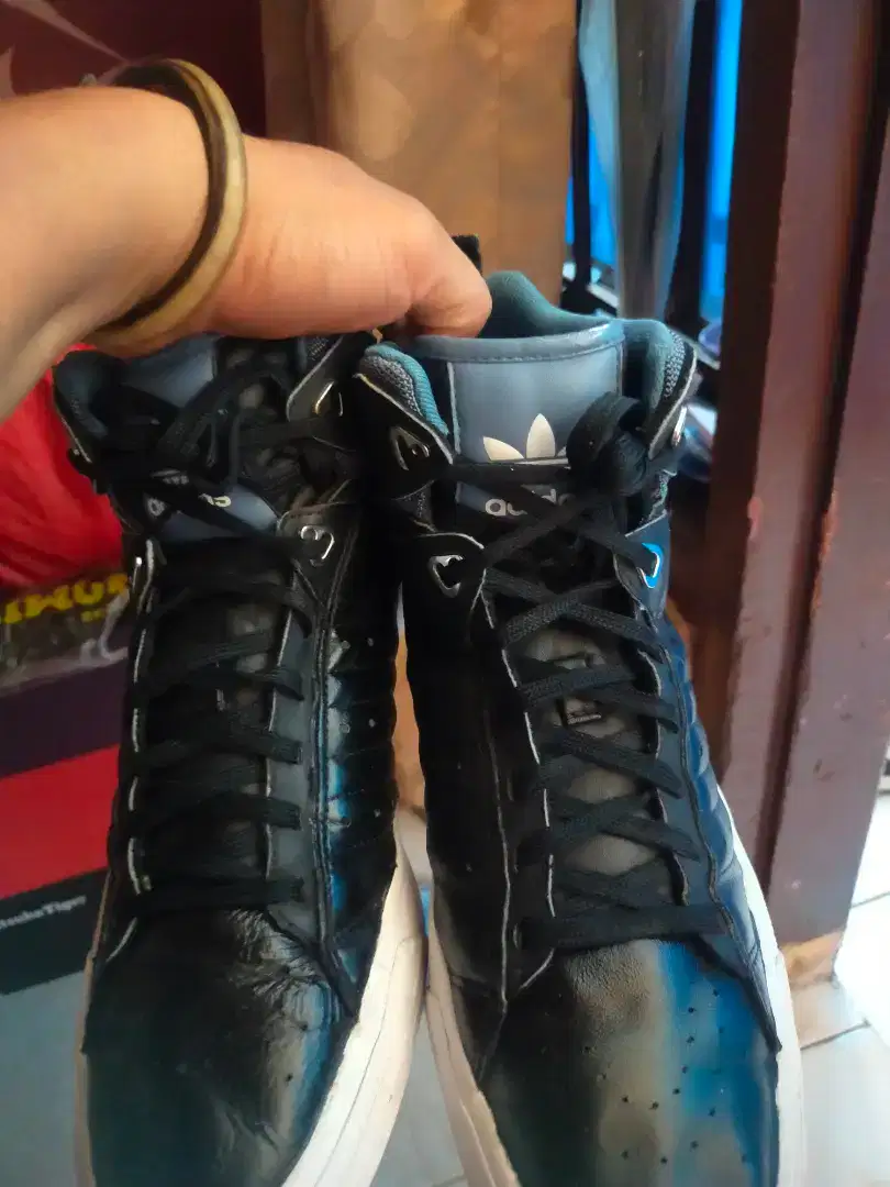 Sepatu second basket kulit