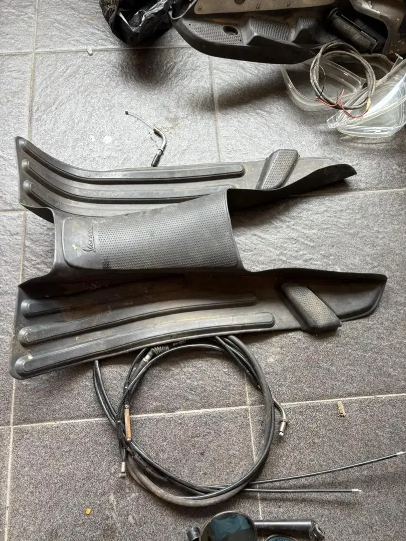 Karpet floormate vespa s lx lxv