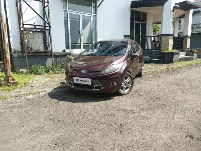 Pajak Panjang - FORD FIESTA 1.6 S BENSIN A/T 2011 UNGU