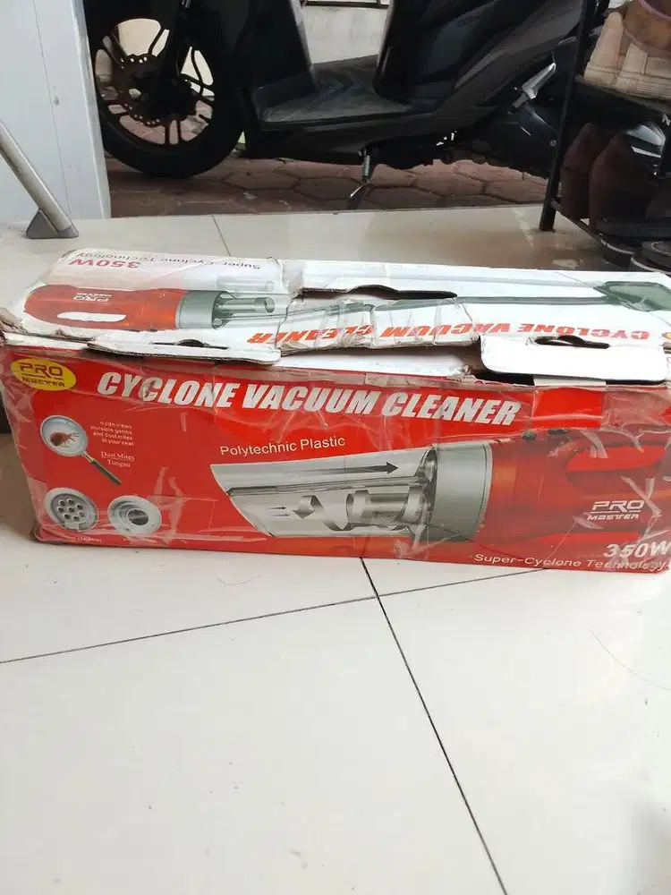 Cyclone Vacuum Cleaner