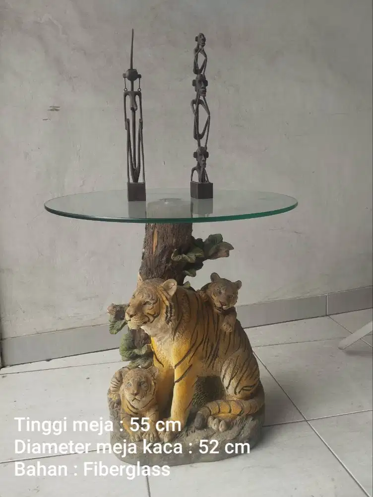 Meja / furniture hias macan untuk ruang tamu