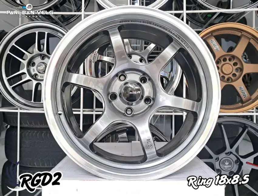Advan Rgd2 ring 18 lebar 8,5 pcd. 5x114,3 innova reborn, zenix