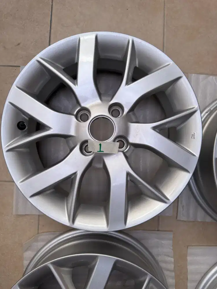 Velg Ring 15 ORI Nissan CBU Velg keluar 0.5 sd 1cm dr Velg asli mobil