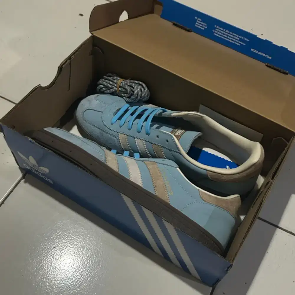 Sepatu adidas BNIB