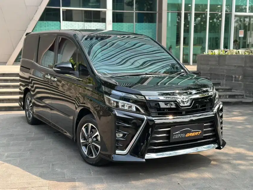 ISTIMEWA SEKALI ! TOYOTA VOXY 2.0 A/T NIK 2021