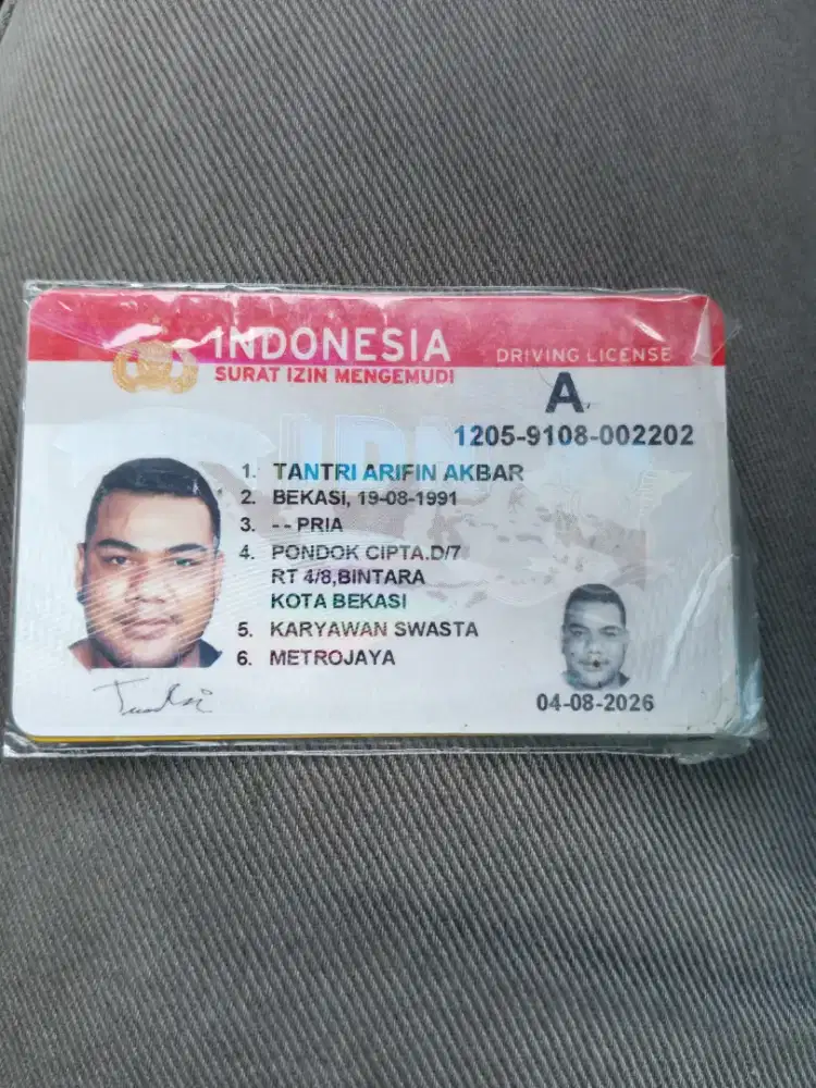 mencari pekerjaan supir harian bulanan atau kurir SIM A atau SIM C