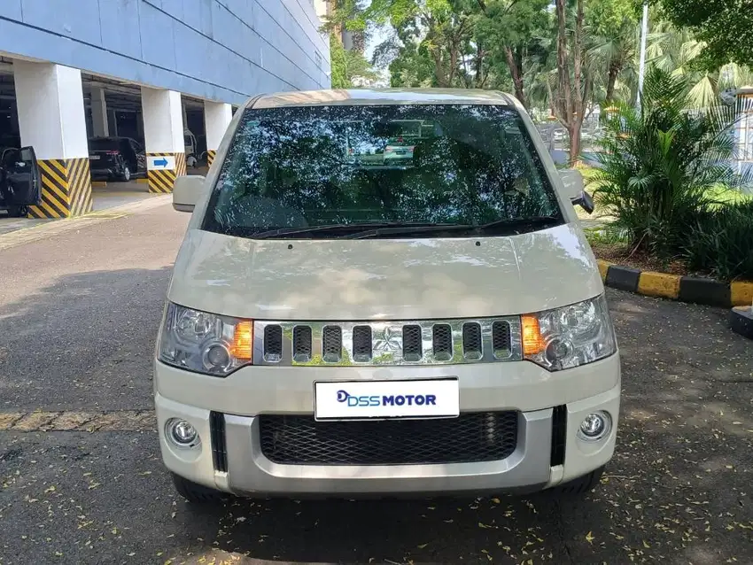Mitsubishi Delica 2.0 L 2WD AT 2015