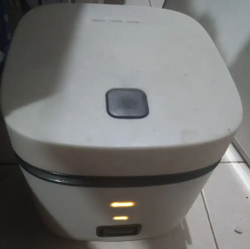 Rice Cooker Minimalis 1,2 liter  300 W