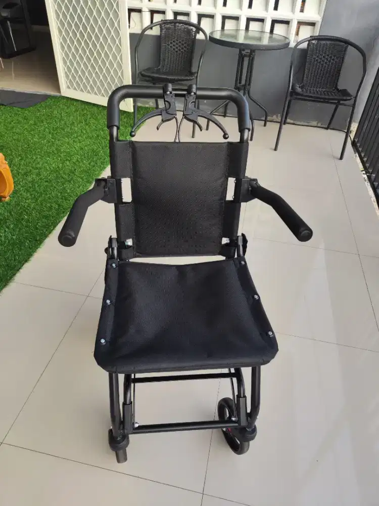 kursi roda foldable buat traveling