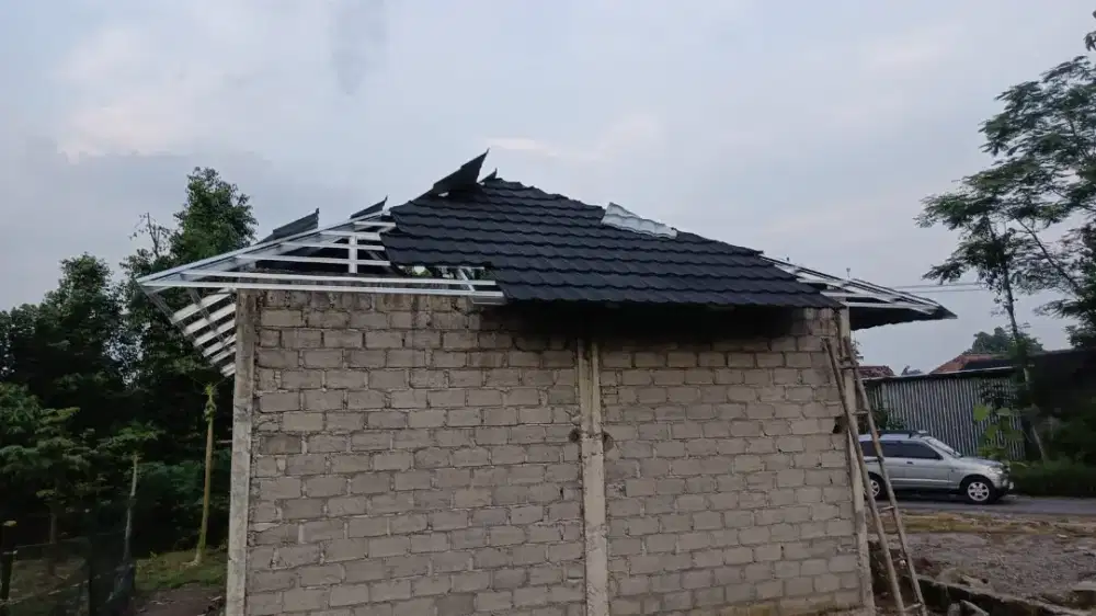 Bajaringan atap rumah