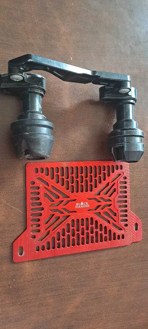 Tutup pelindung radiator nmax + pelindung knalpot