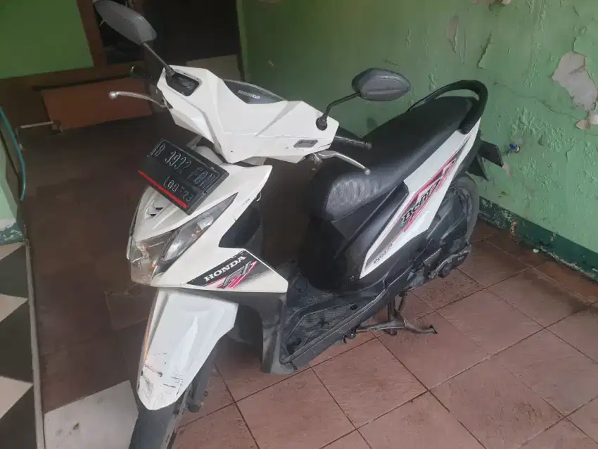 Honda Beat FI 2013 - Putih (Plat B - Cikarang)