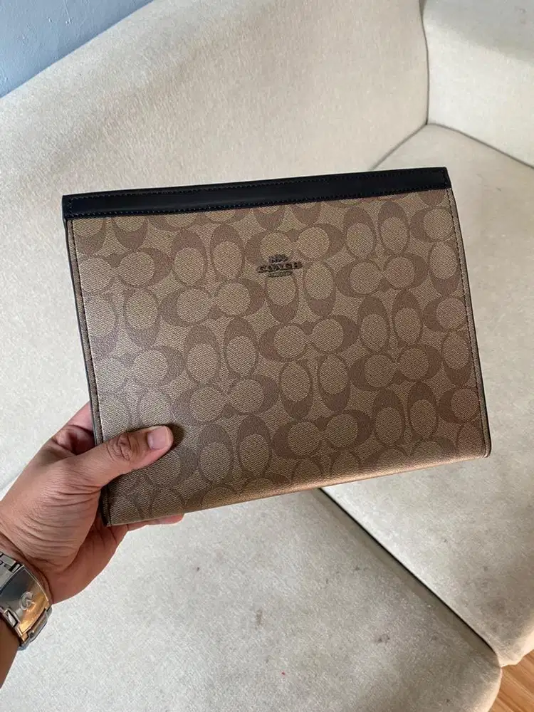 Clutch coach / hanbag coach