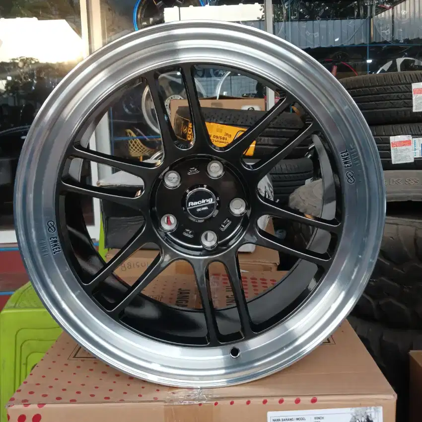 Enkei Rpf1 face 2 ring 18x9 pcd 5x114,3 ET 28 innova reborn zenix4pcs