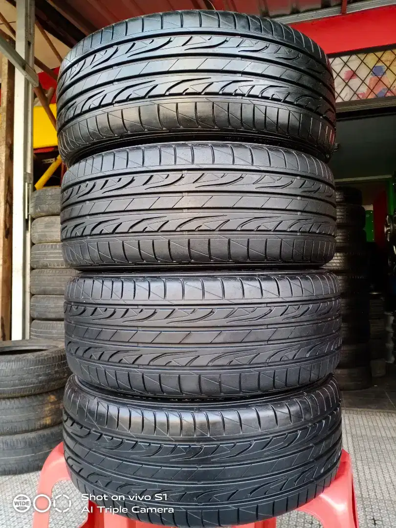 Ban 235 50 r18 Dunlop sp sport lm 704 untuk alphard Vellfire x trail