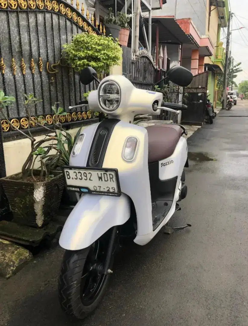 Yamaha Fazzio LUX (PAJAK BARU PANJANG) keyless low km 2024 WHITE PEARL