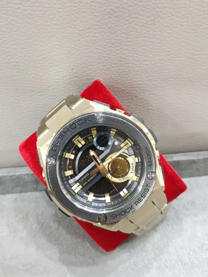 G-Shock GST-210-1ADR