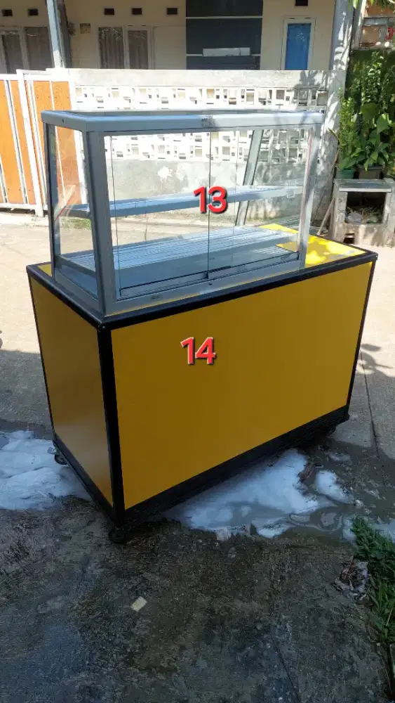 Meja + etalase fried chicken