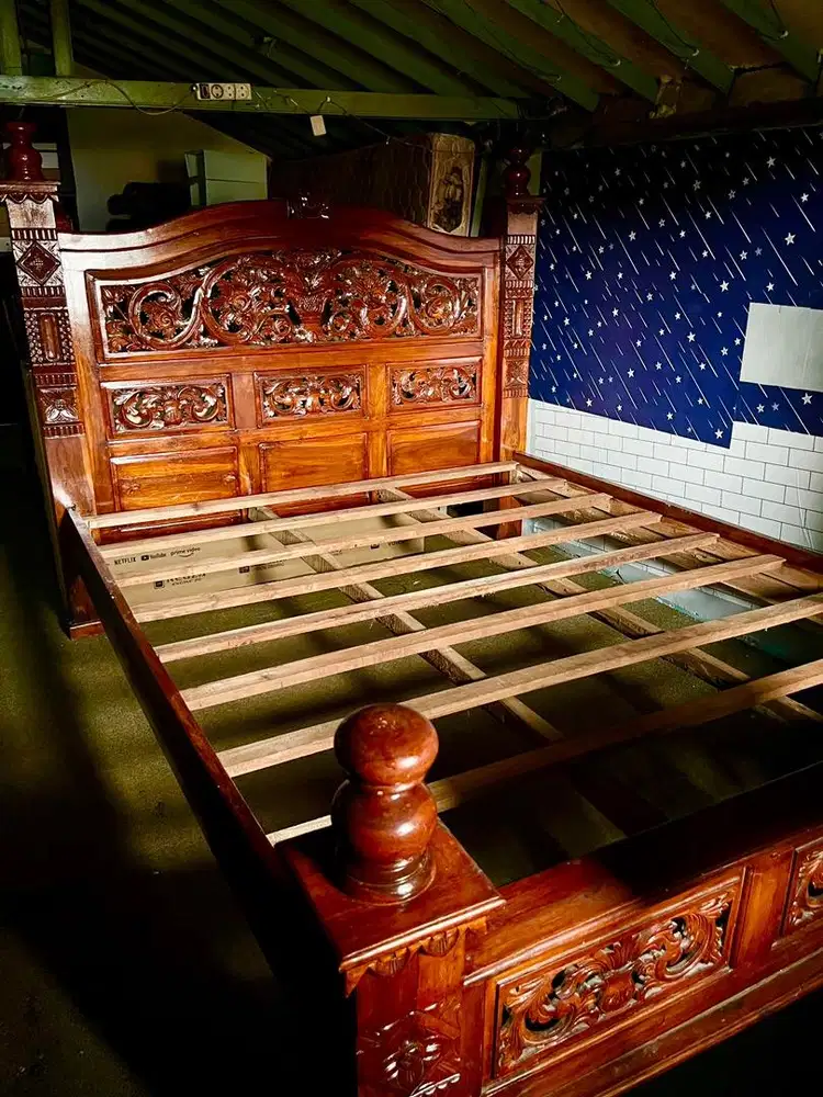 Dipan katu jati ukir 180x160cm