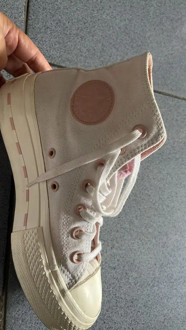 Sepatu sneakers converse ori size 36 converse likenew