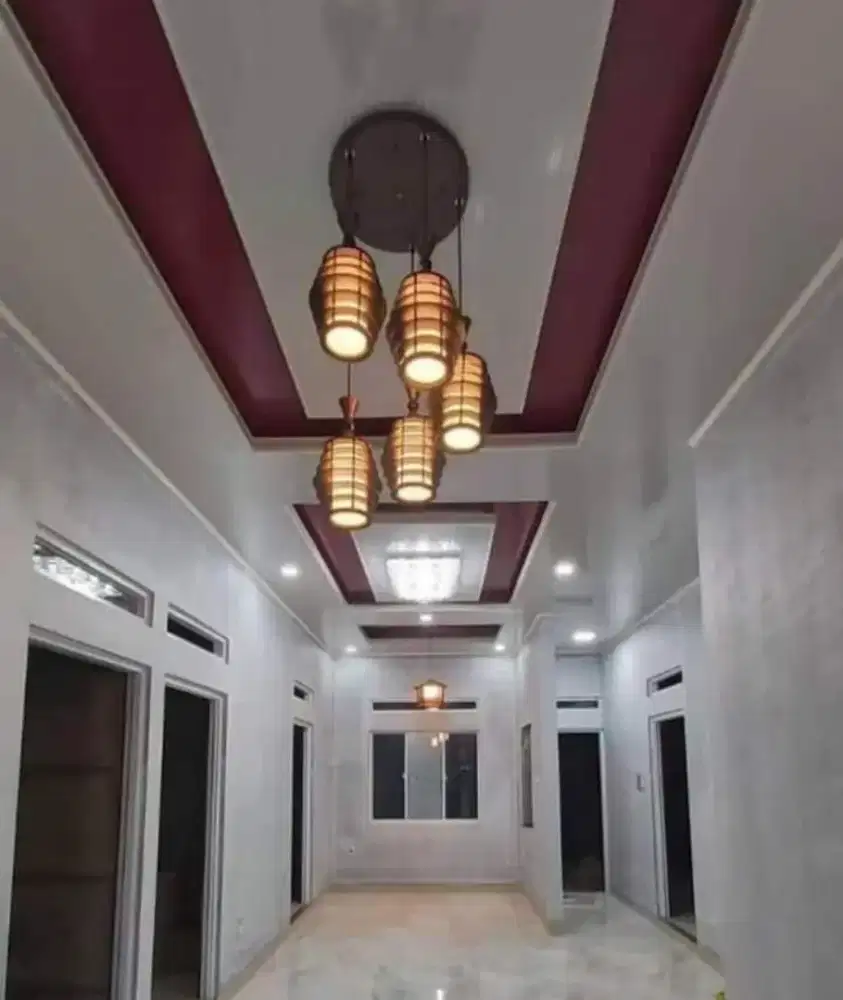 Plafon PVC terpasang dan rangka atap baja ringan