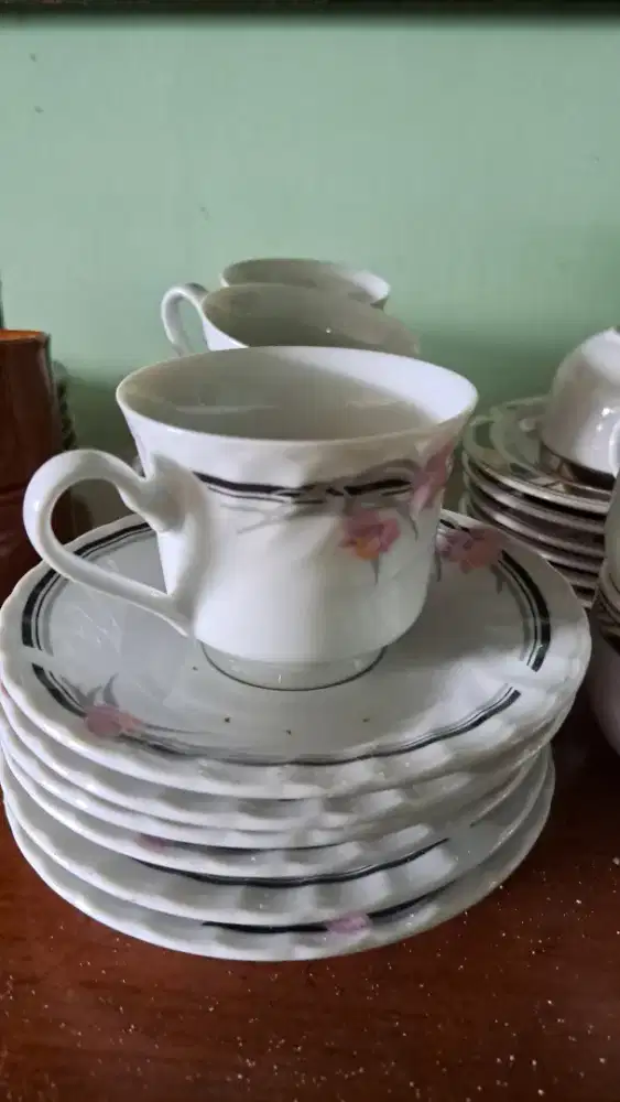 Tea set Porcelain ware